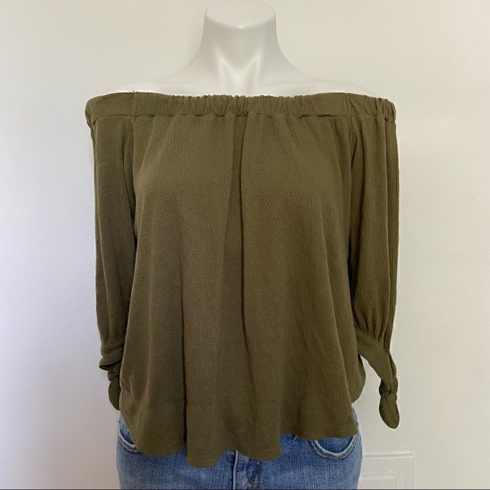 A&F Off Shoulder Top 
